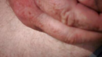 Lonely mature brunette ประสบความสำเร็จในการไล่ล่าไก่ของนักเรียน